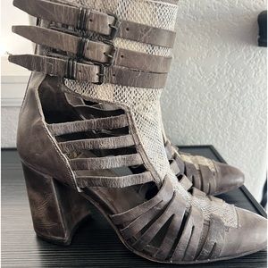 Free bird booties 10 never worn